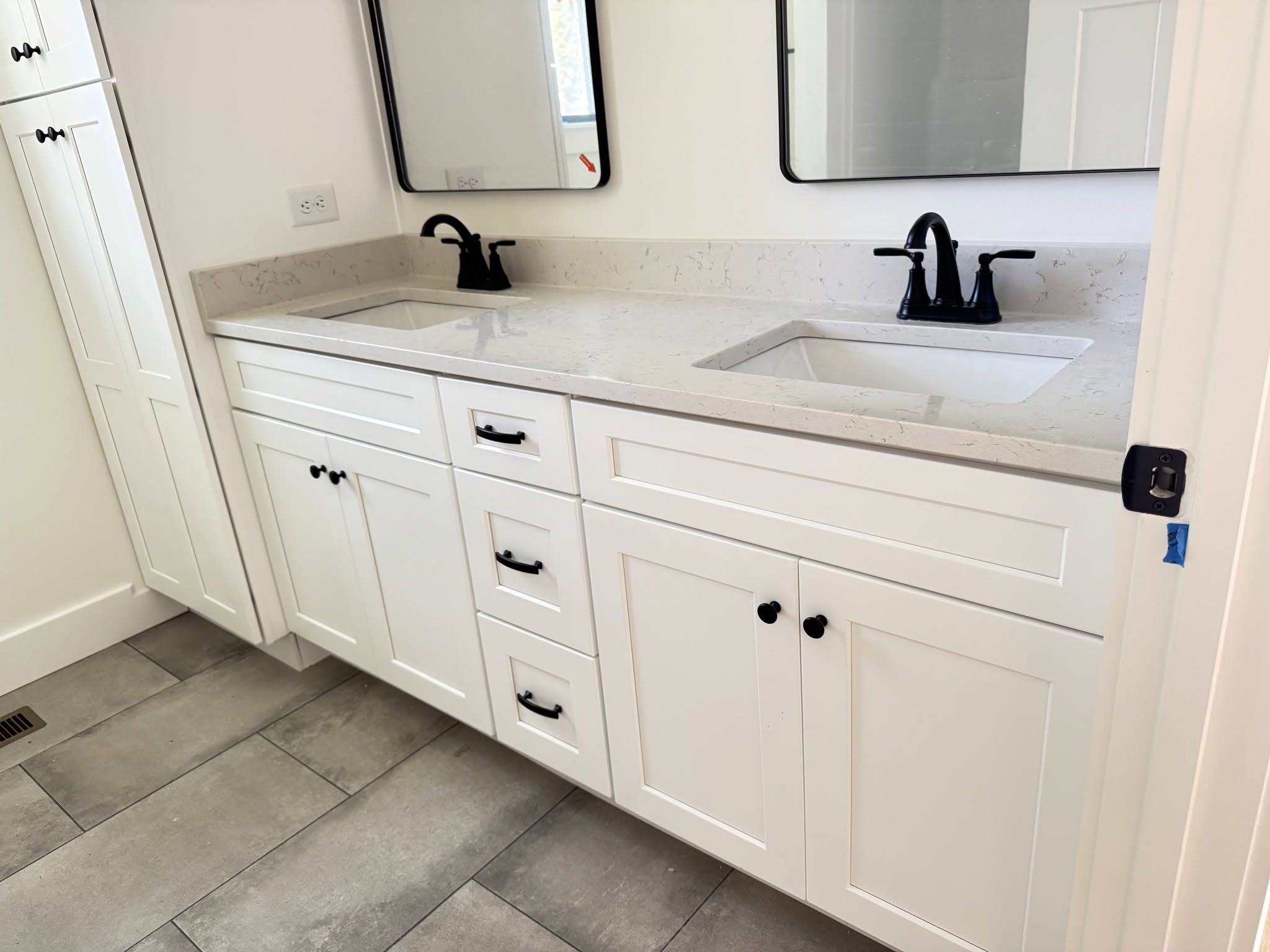 White farmhouse kitchen